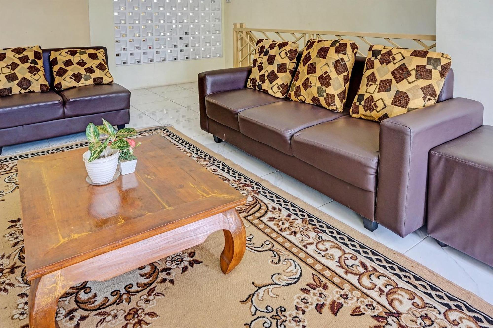 Oyo 91707 Jannah Homestay Syariah Dau Exterior foto