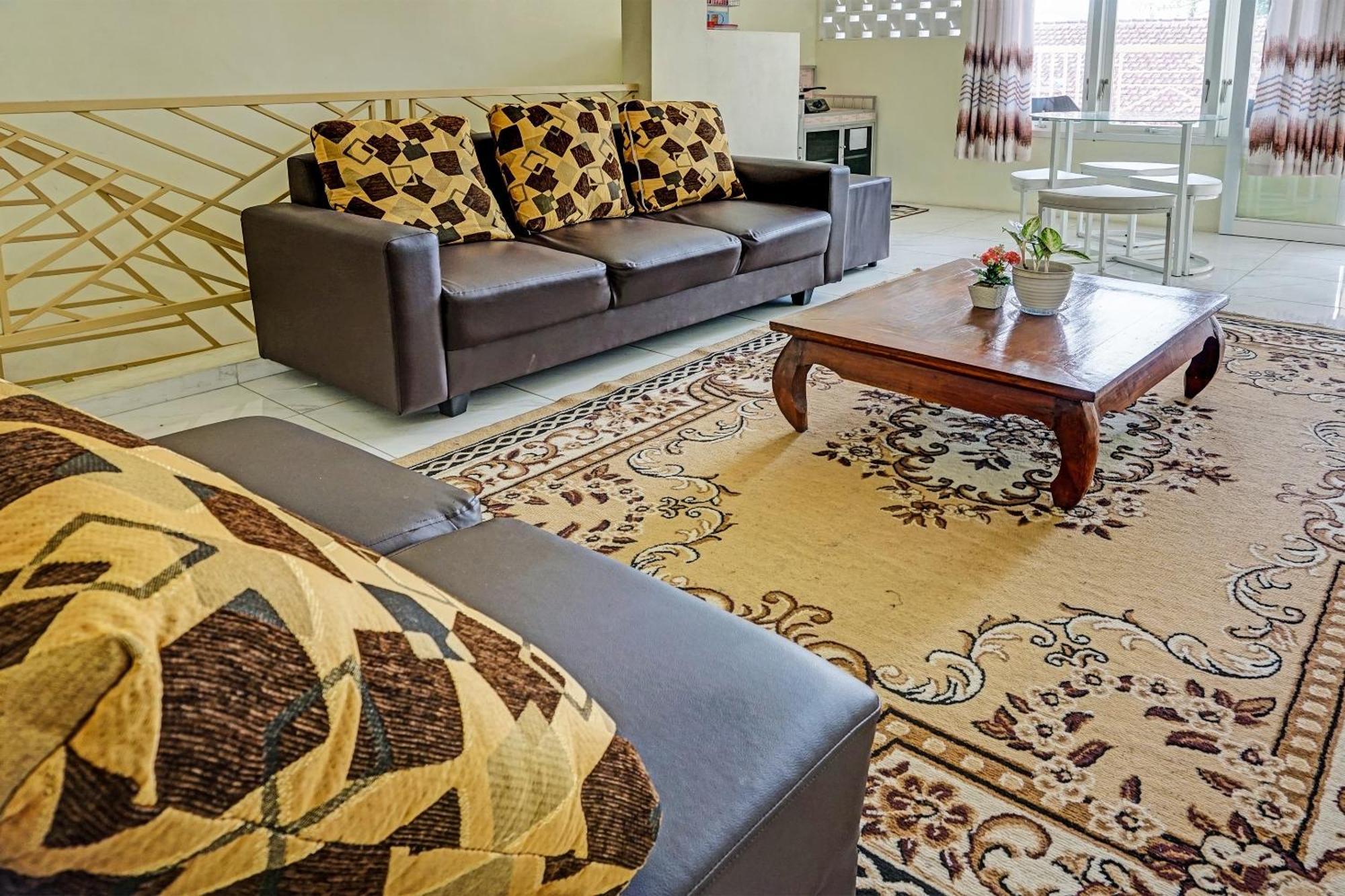 Oyo 91707 Jannah Homestay Syariah Dau Exterior foto